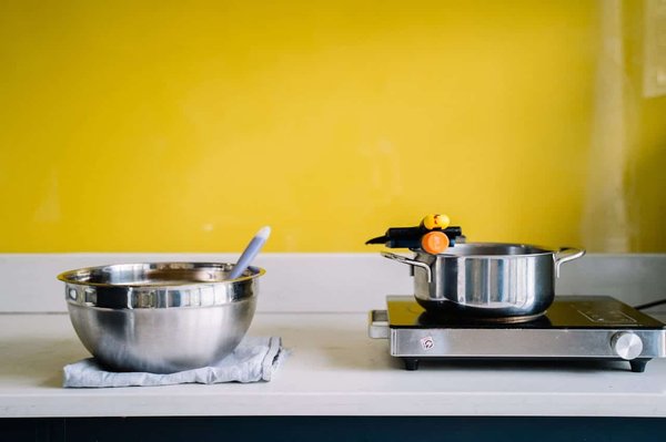 Comment choisir une cuisinière à induction pour une cuisson rapide et précise?